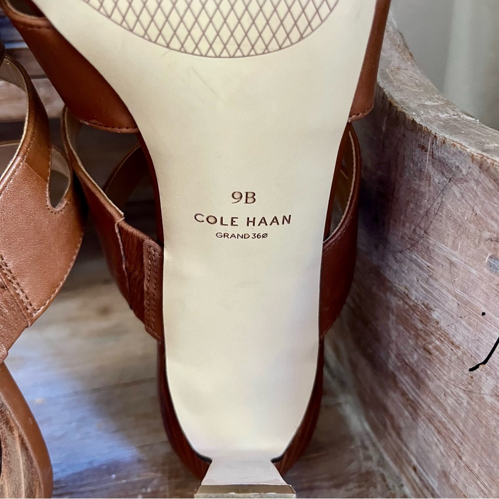 🤎 Cole Haan Heels / Sandals in size 9 leather tan brown business casual - Picture 10 of 10